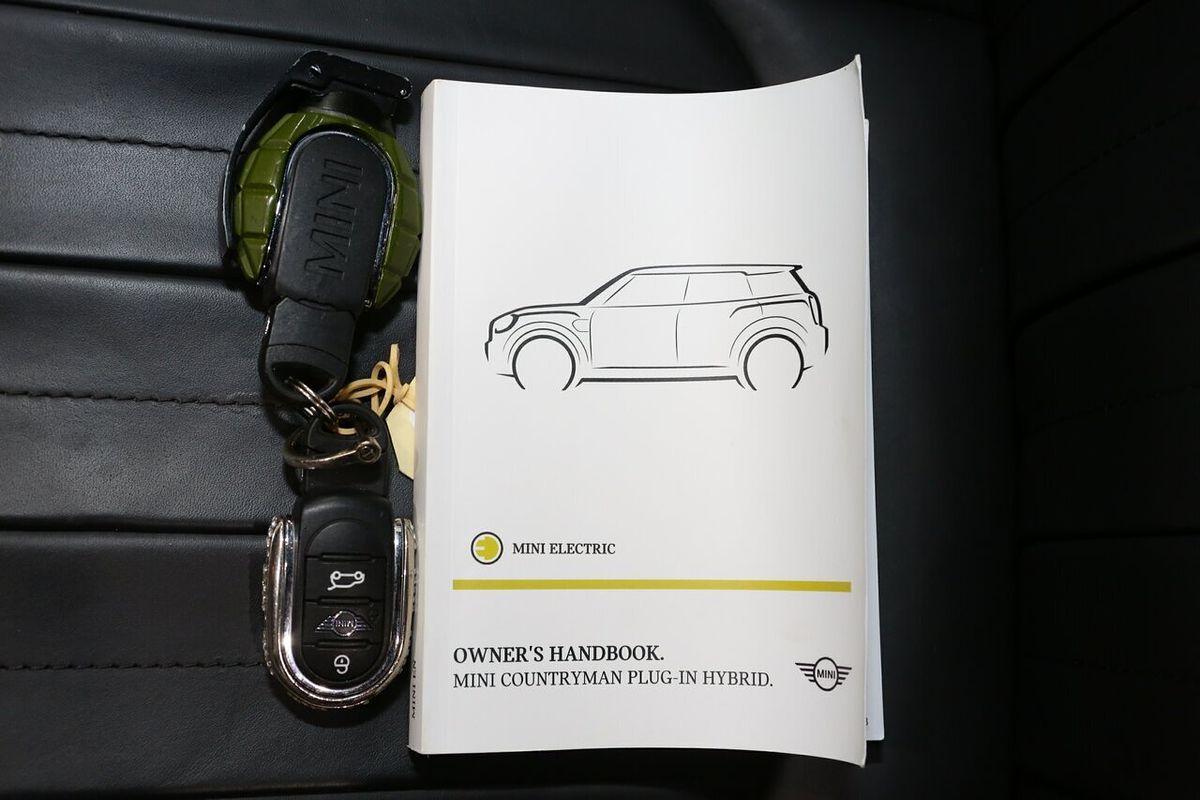 2022 MINI Countryman The Cooper SE MINI Yours F60 LCI