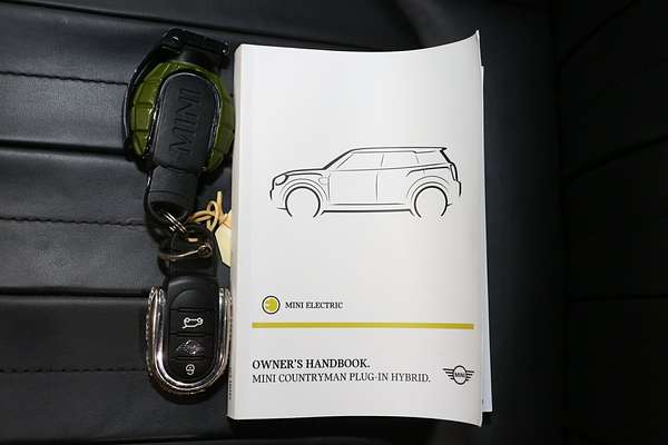 2022 MINI Countryman The Cooper SE MINI Yours F60 LCI
