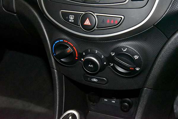 2019 Hyundai Accent Sport RB6