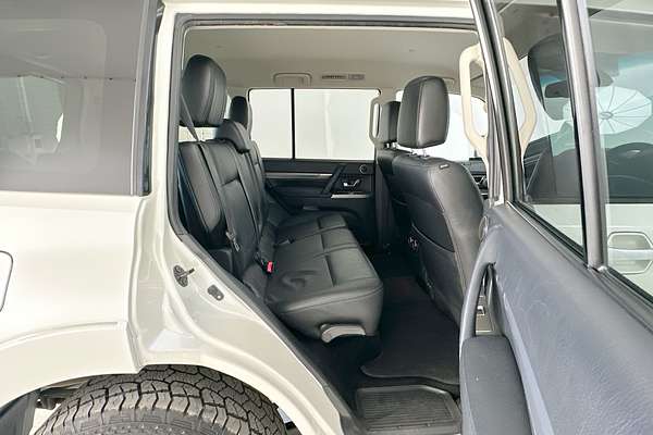 2020 Mitsubishi Pajero GLS NX