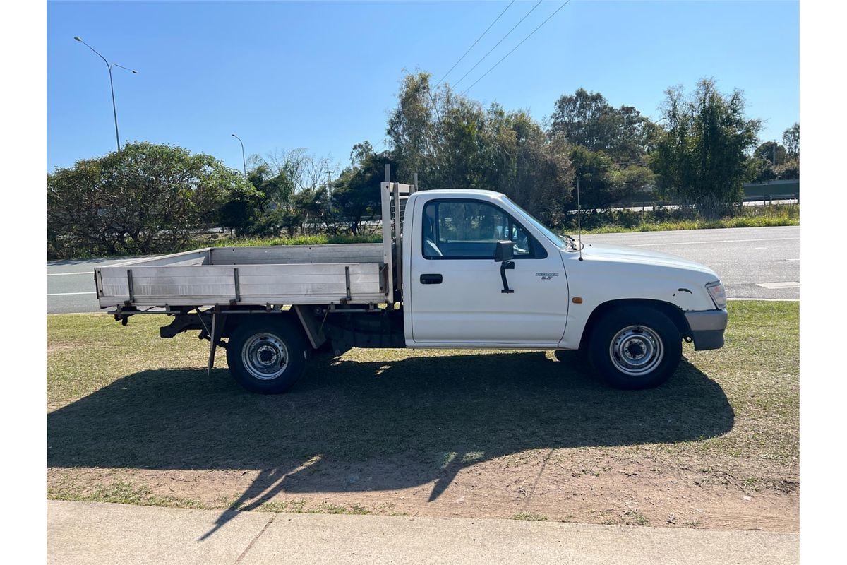 1999 Toyota Hilux RZN149R Rear Wheel Drive