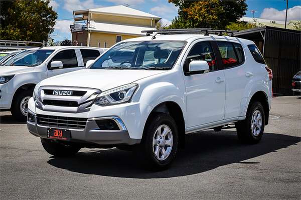 2017 Isuzu MU-X LS-M