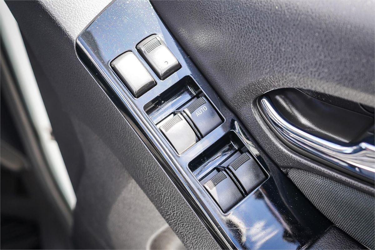 2017 Isuzu MU-X LS-M