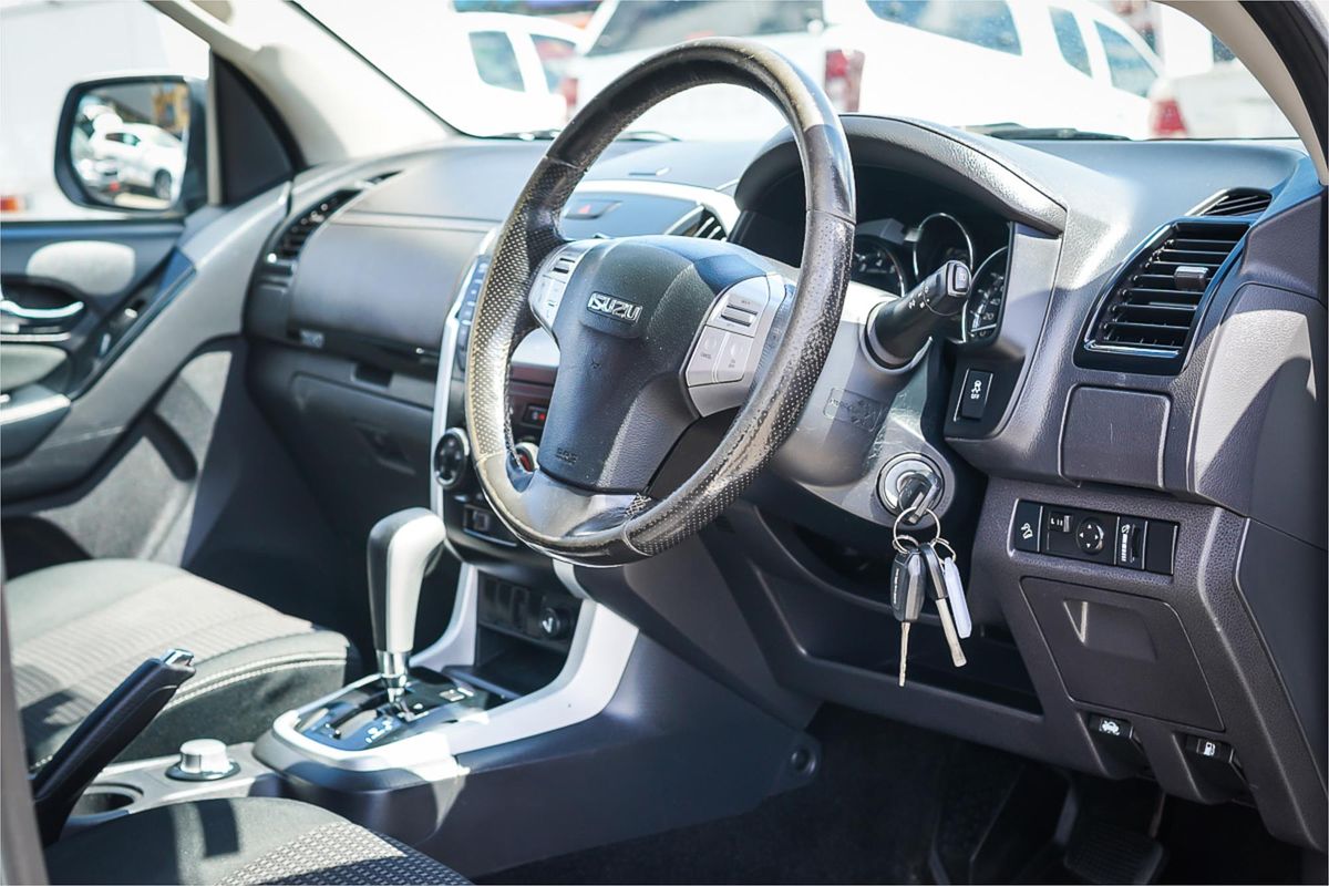 2017 Isuzu MU-X LS-M