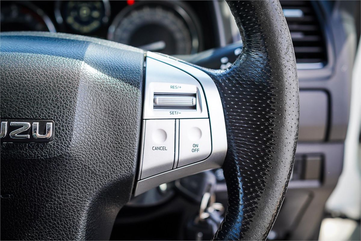 2017 Isuzu MU-X LS-M