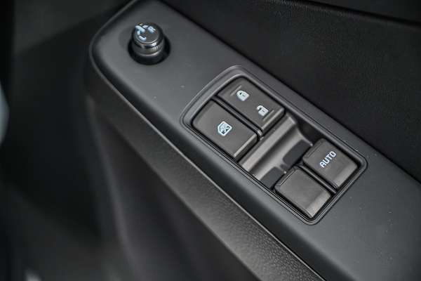 2025 Isuzu D-MAX SX 4X4