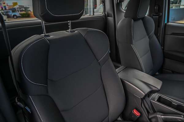 2025 Isuzu D-MAX SX 4X4