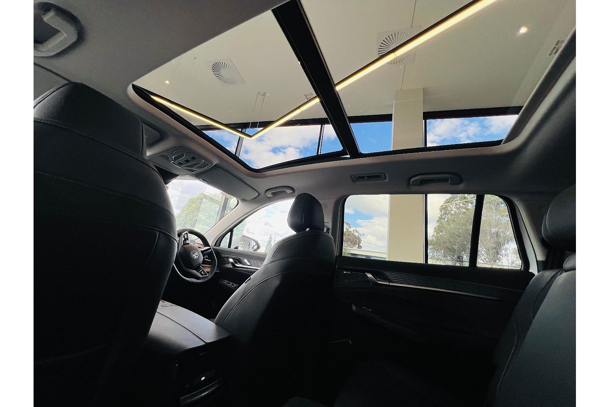 2025 MG QS Essence IS31