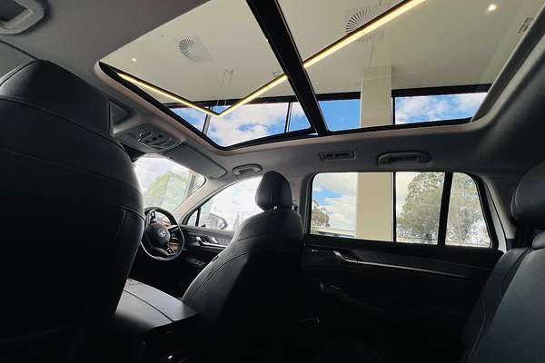 2025 MG QS Essence IS31