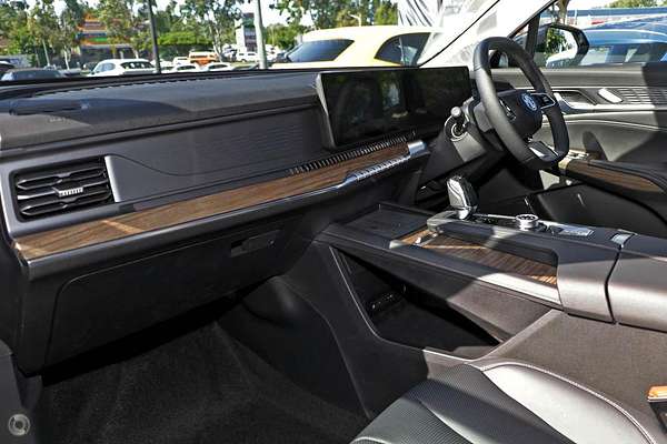 2025 MG QS Essence IS31