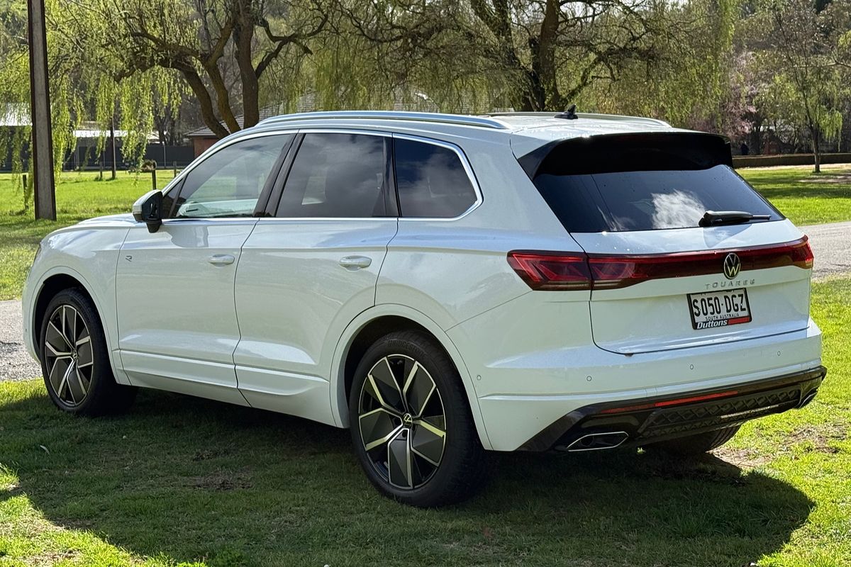 2024 Volkswagen Touareg 210TDI R-Line RC