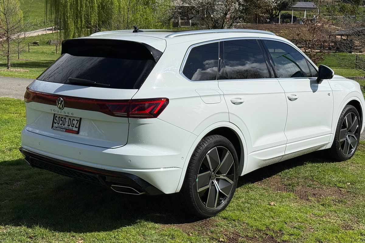 2024 Volkswagen Touareg 210TDI R-Line RC