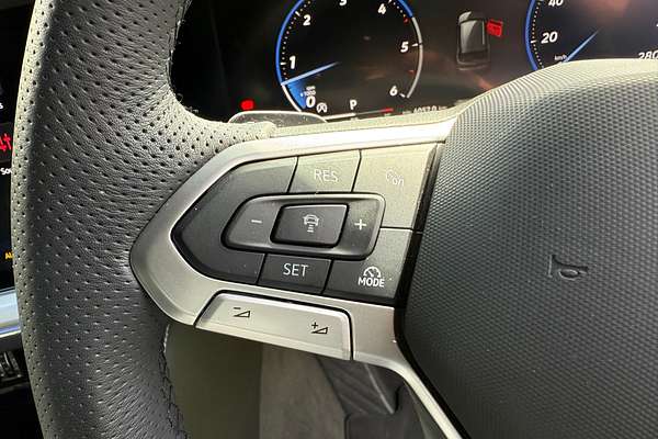 2024 Volkswagen Touareg 210TDI R-Line RC