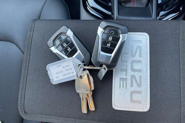 2022 Isuzu D-MAX X-TERRAIN 4X4