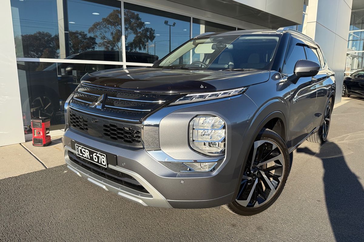 2023 Mitsubishi Outlander PHEV Exceed ZM
