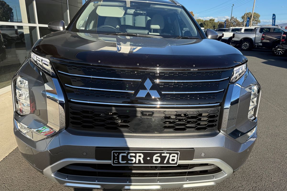 2023 Mitsubishi Outlander PHEV Exceed ZM