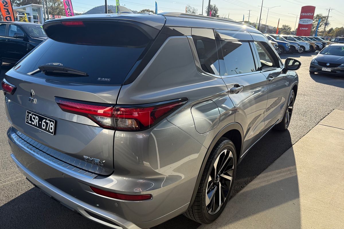 2023 Mitsubishi Outlander PHEV Exceed ZM