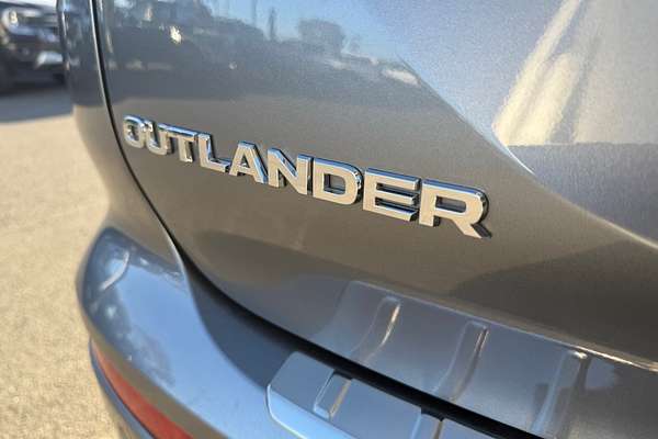 2023 Mitsubishi Outlander PHEV Exceed ZM