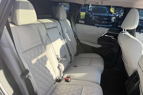 2023 Mitsubishi Outlander PHEV Exceed ZM