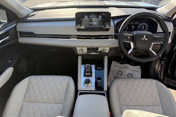 2023 Mitsubishi Outlander PHEV Exceed ZM