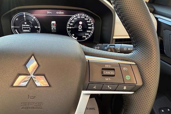 2023 Mitsubishi Outlander PHEV Exceed ZM
