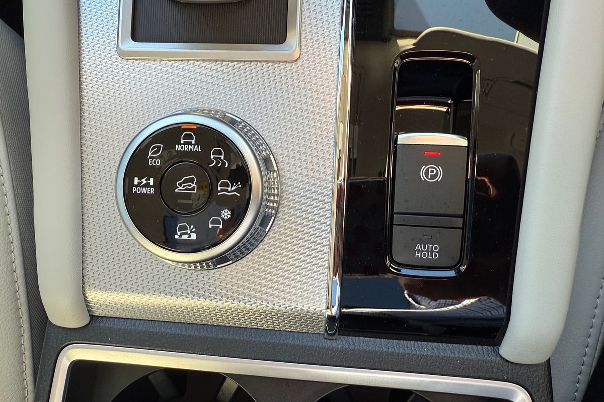 2023 Mitsubishi Outlander PHEV Exceed ZM