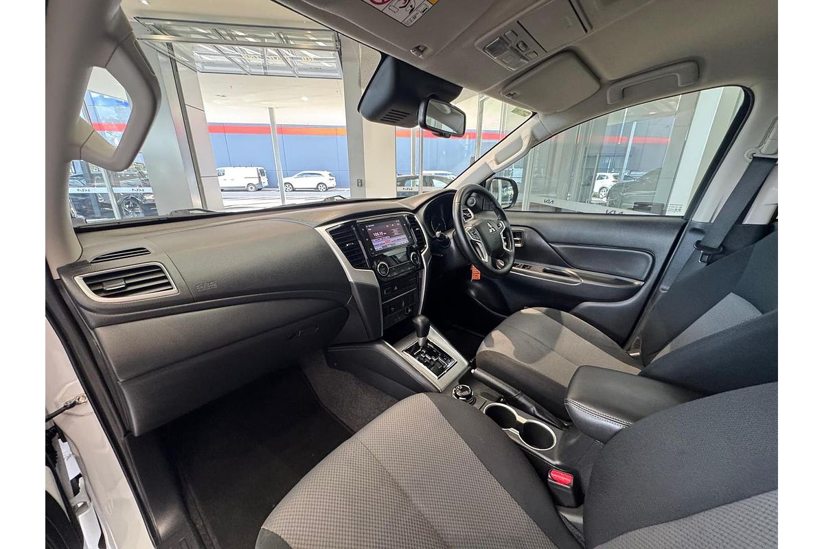 2022 Mitsubishi Triton GLX-R MR 4X4