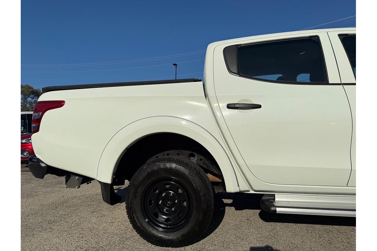 2017 Mitsubishi Triton GLX MQ 4X4