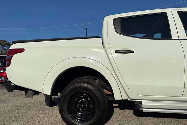 2017 Mitsubishi Triton GLX MQ 4X4