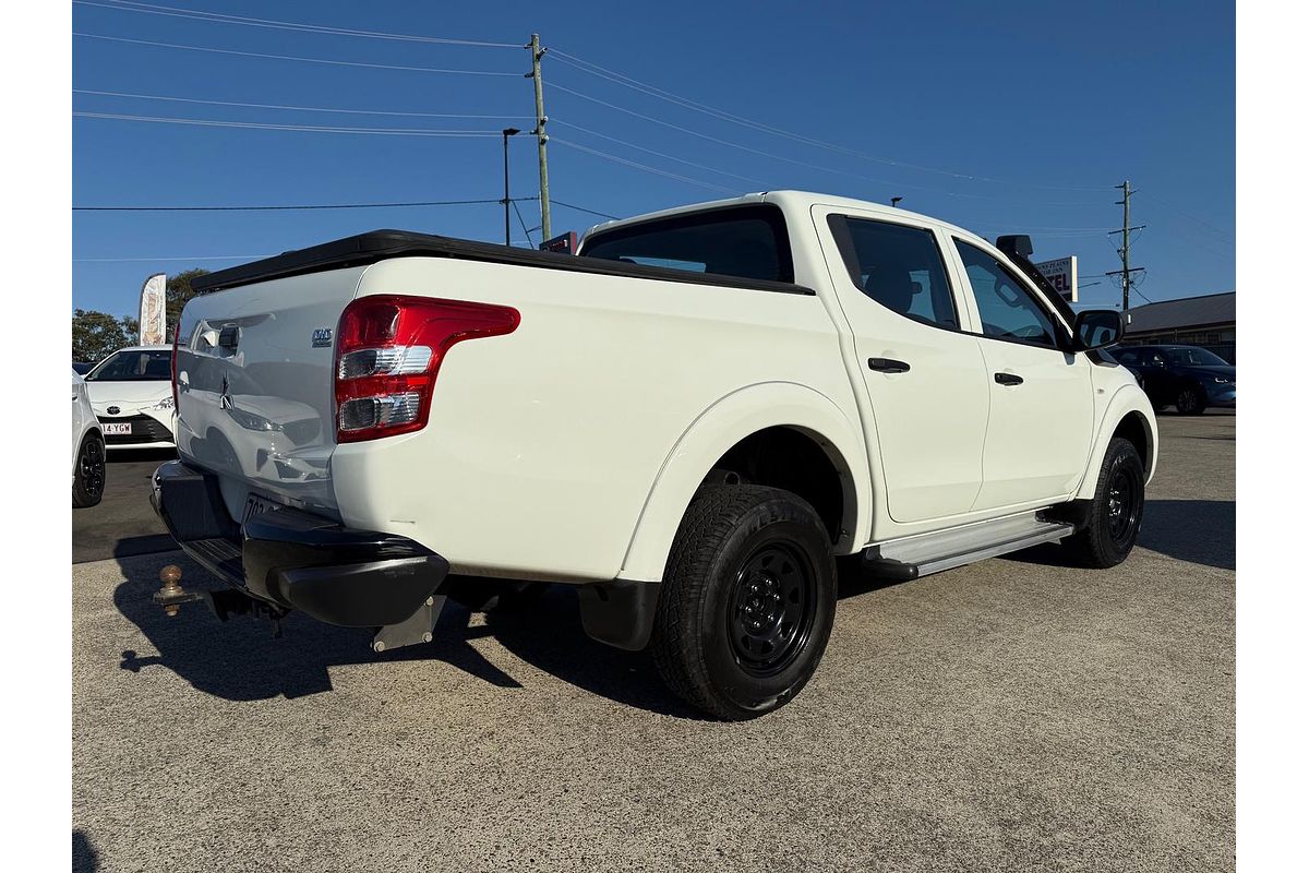 2017 Mitsubishi Triton GLX MQ 4X4