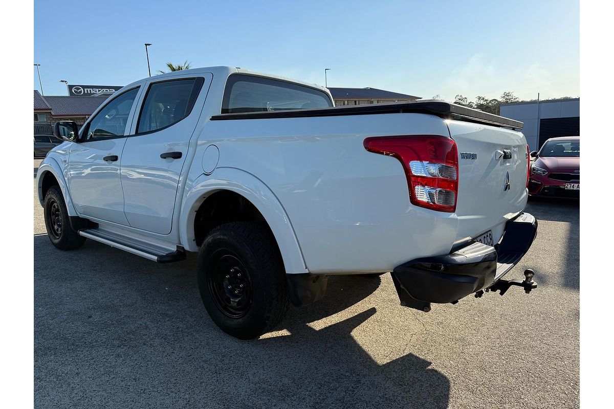 2017 Mitsubishi Triton GLX MQ 4X4