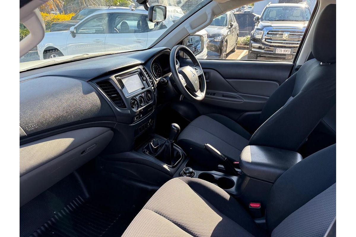 2017 Mitsubishi Triton GLX MQ 4X4
