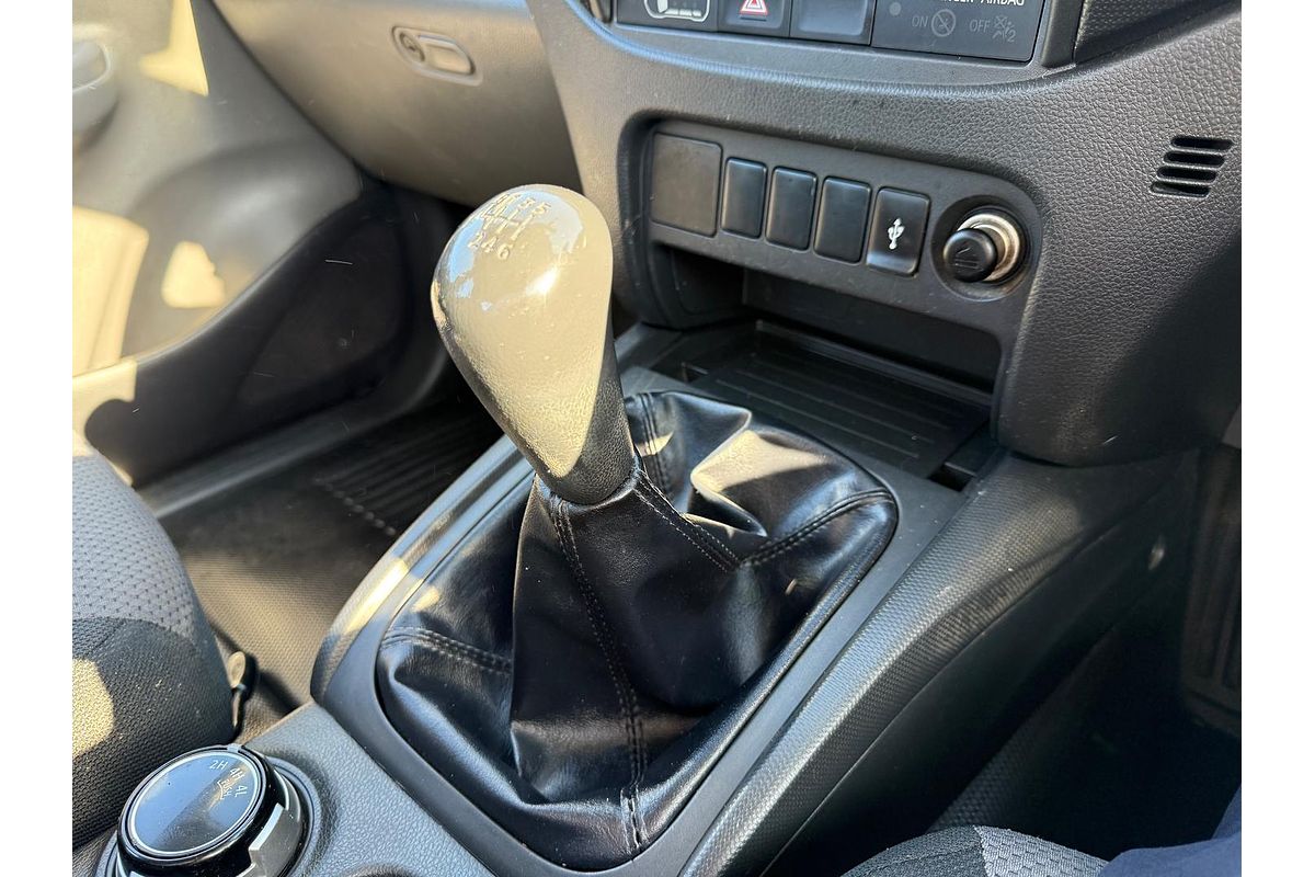 2017 Mitsubishi Triton GLX MQ 4X4