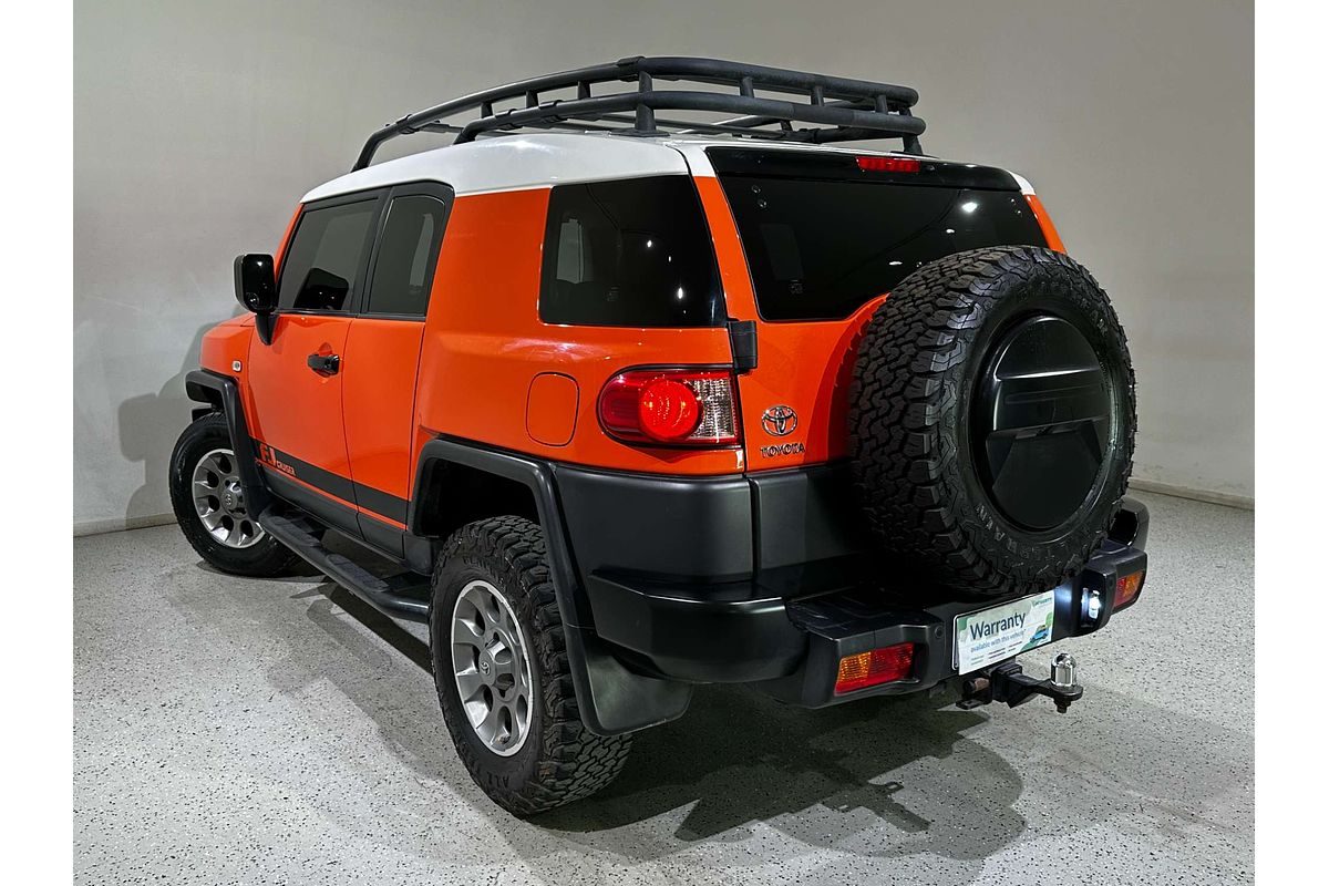 2013 Toyota FJ Cruiser  GSJ15R