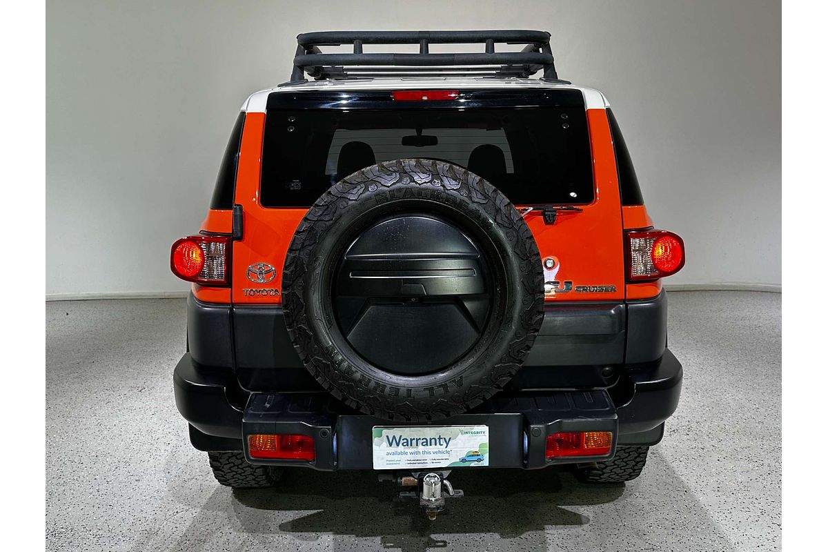2013 Toyota FJ Cruiser  GSJ15R