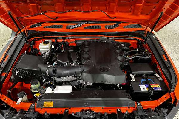 2013 Toyota FJ Cruiser  GSJ15R