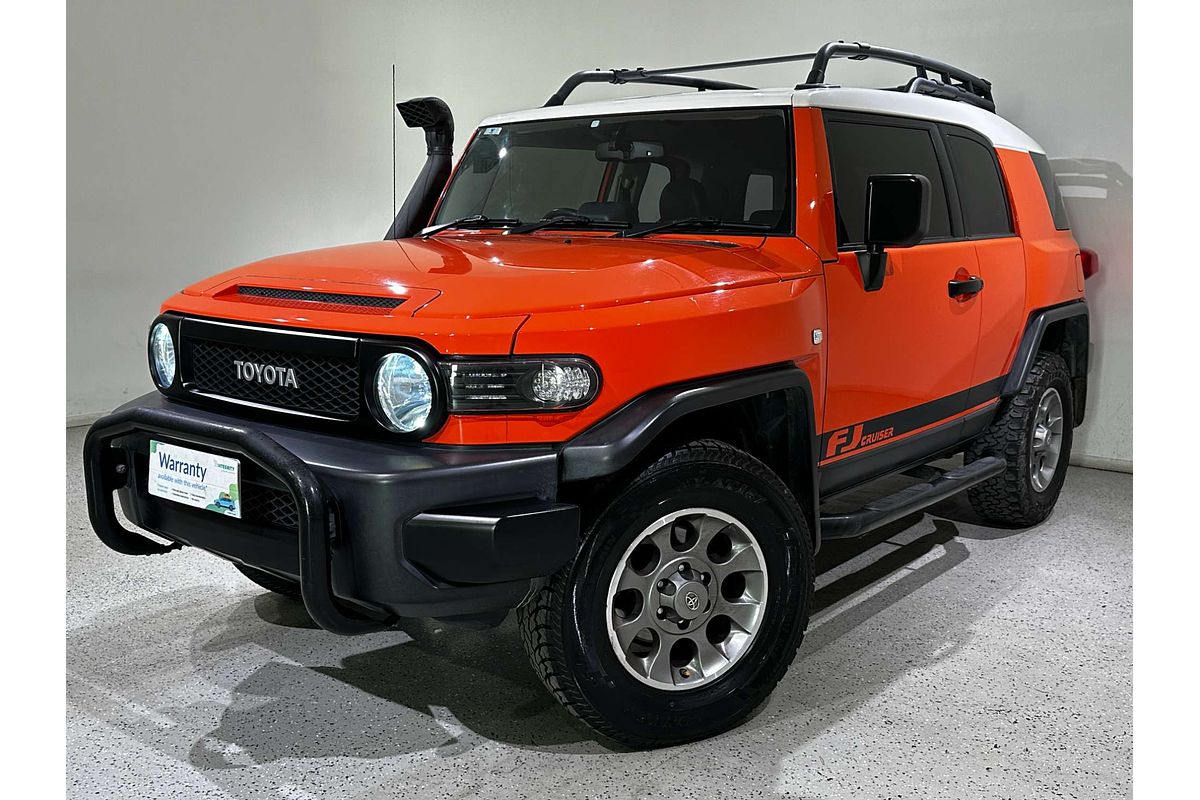 2013 Toyota FJ Cruiser  GSJ15R