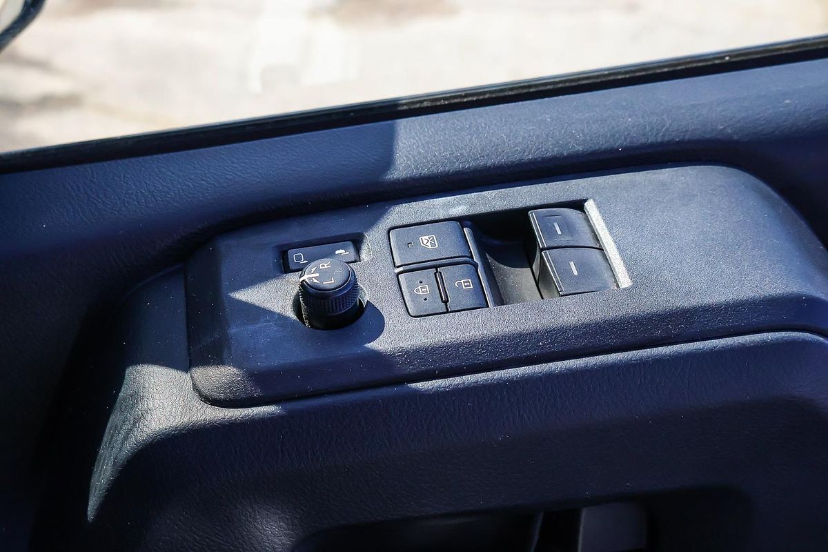 2022 Toyota Hiace Commuter GDH322R ELWB High Roof