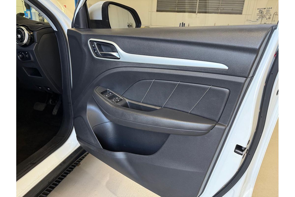 2018 MG ZS Essence AZS1