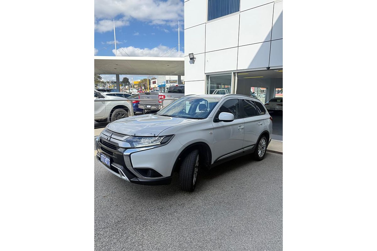 2019 Mitsubishi Outlander ES ADAS ZL