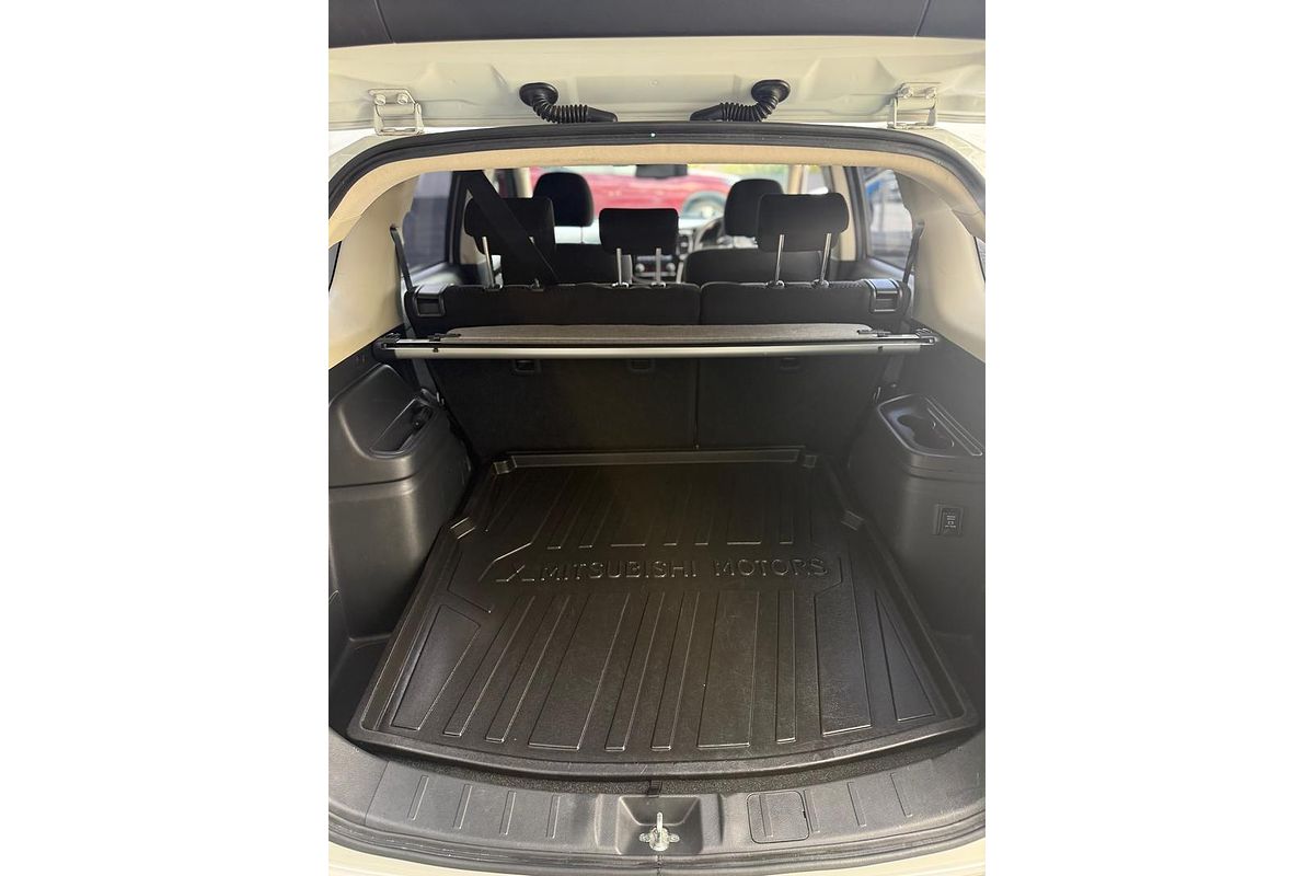 2019 Mitsubishi Outlander ES ADAS ZL