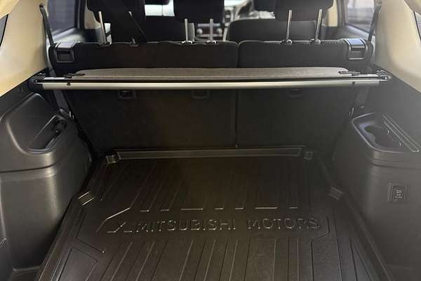 2019 Mitsubishi Outlander ES ADAS ZL