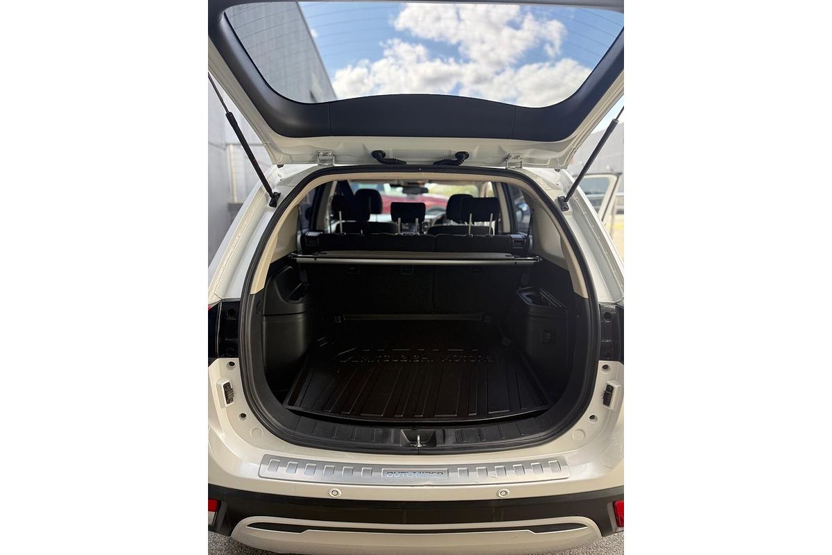 2019 Mitsubishi Outlander ES ADAS ZL