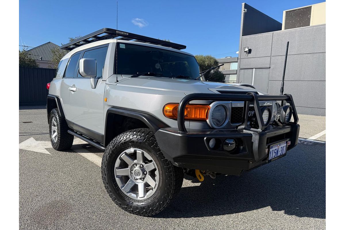 2014 Toyota FJ Cruiser GSJ15R