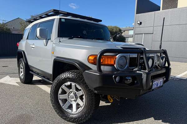 2014 Toyota FJ Cruiser GSJ15R