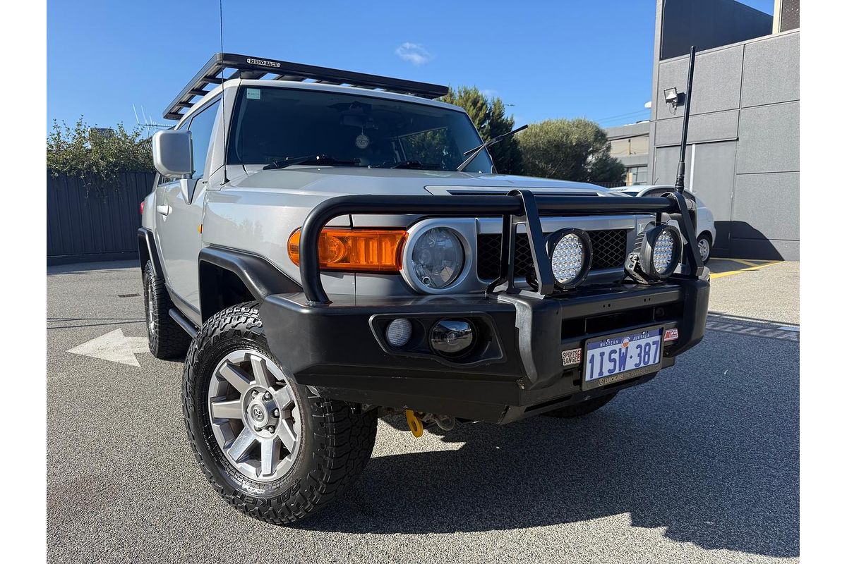 2014 Toyota FJ Cruiser GSJ15R