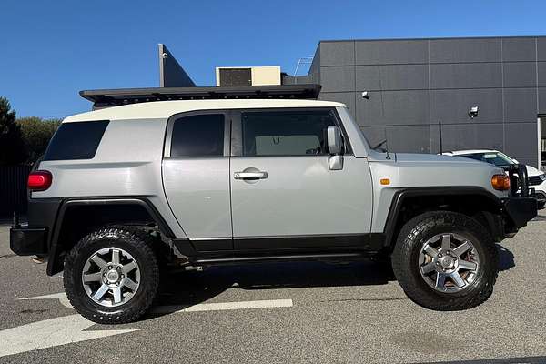 2014 Toyota FJ Cruiser GSJ15R