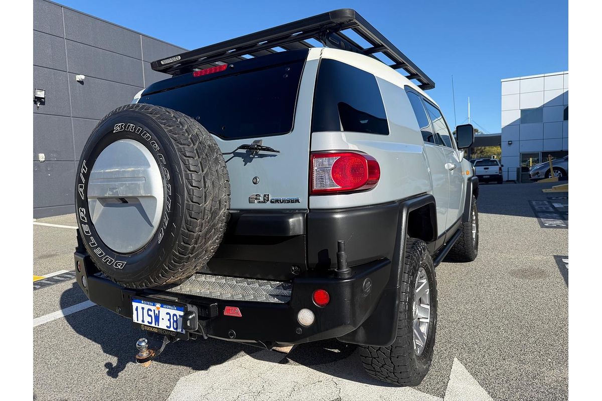 2014 Toyota FJ Cruiser GSJ15R