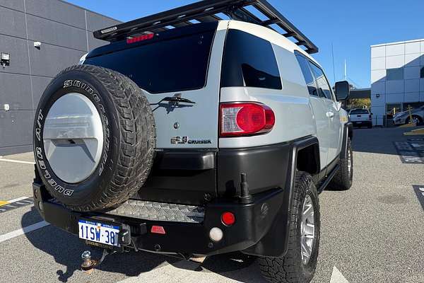 2014 Toyota FJ Cruiser GSJ15R