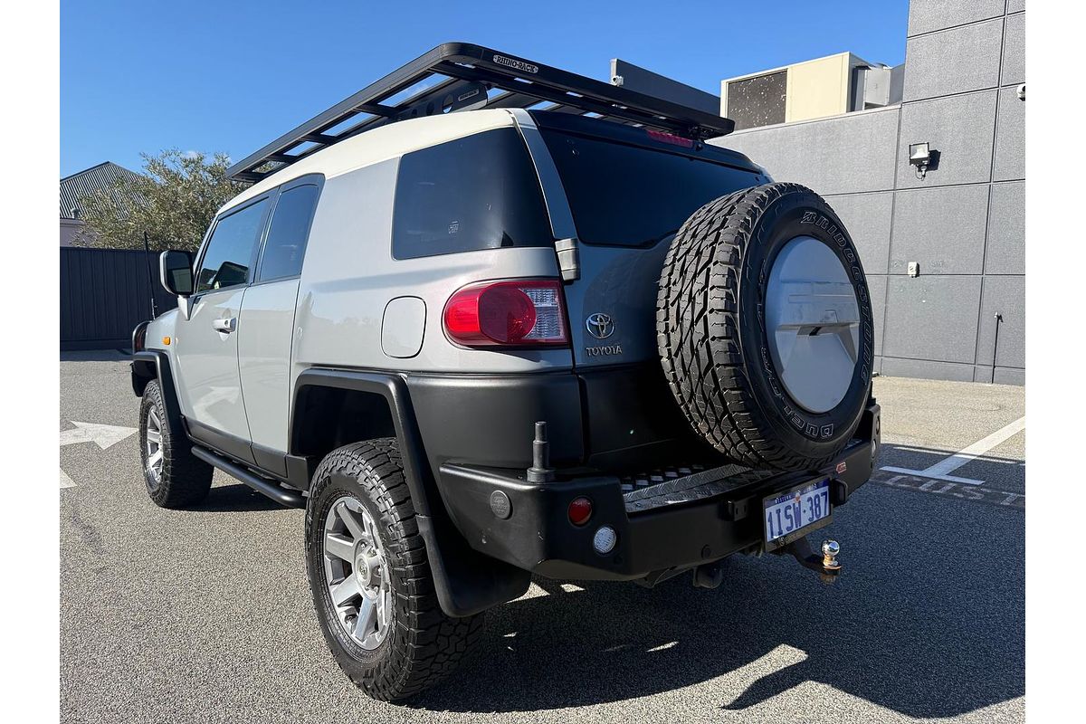2014 Toyota FJ Cruiser GSJ15R